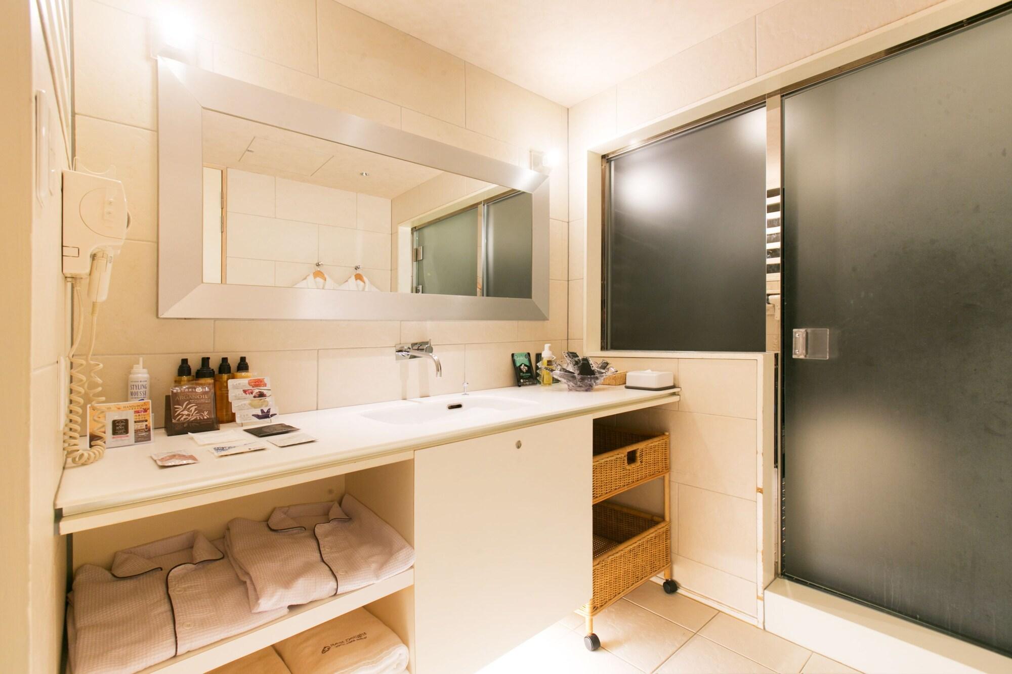 Hotel Atlantis (Adults Only) Osaka Bagian luar foto