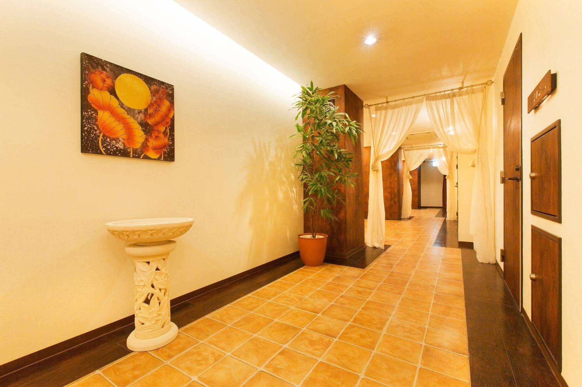 Hotel Atlantis (Adults Only) Osaka Bagian luar foto