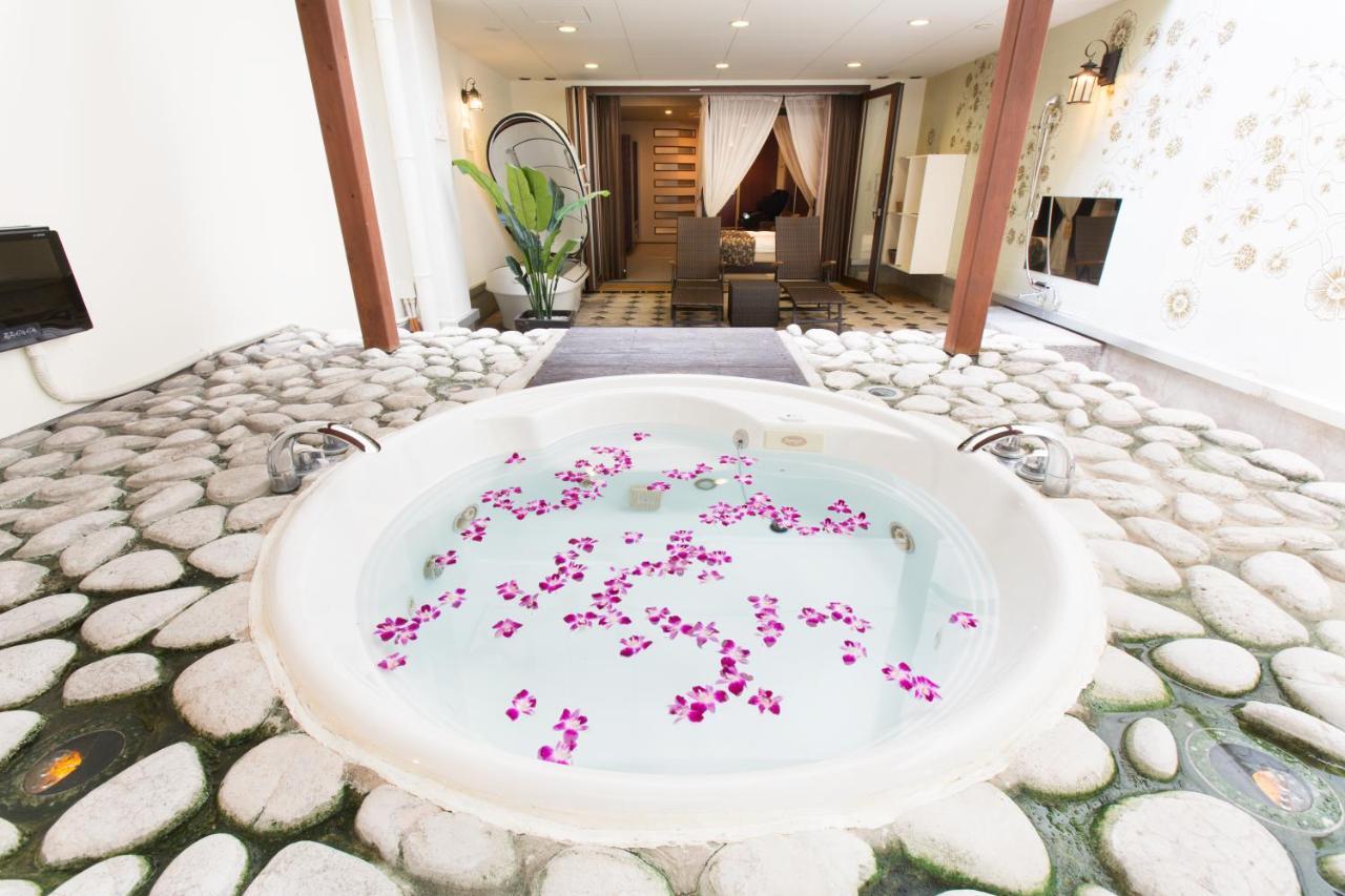 Hotel Atlantis (Adults Only) Osaka Bagian luar foto